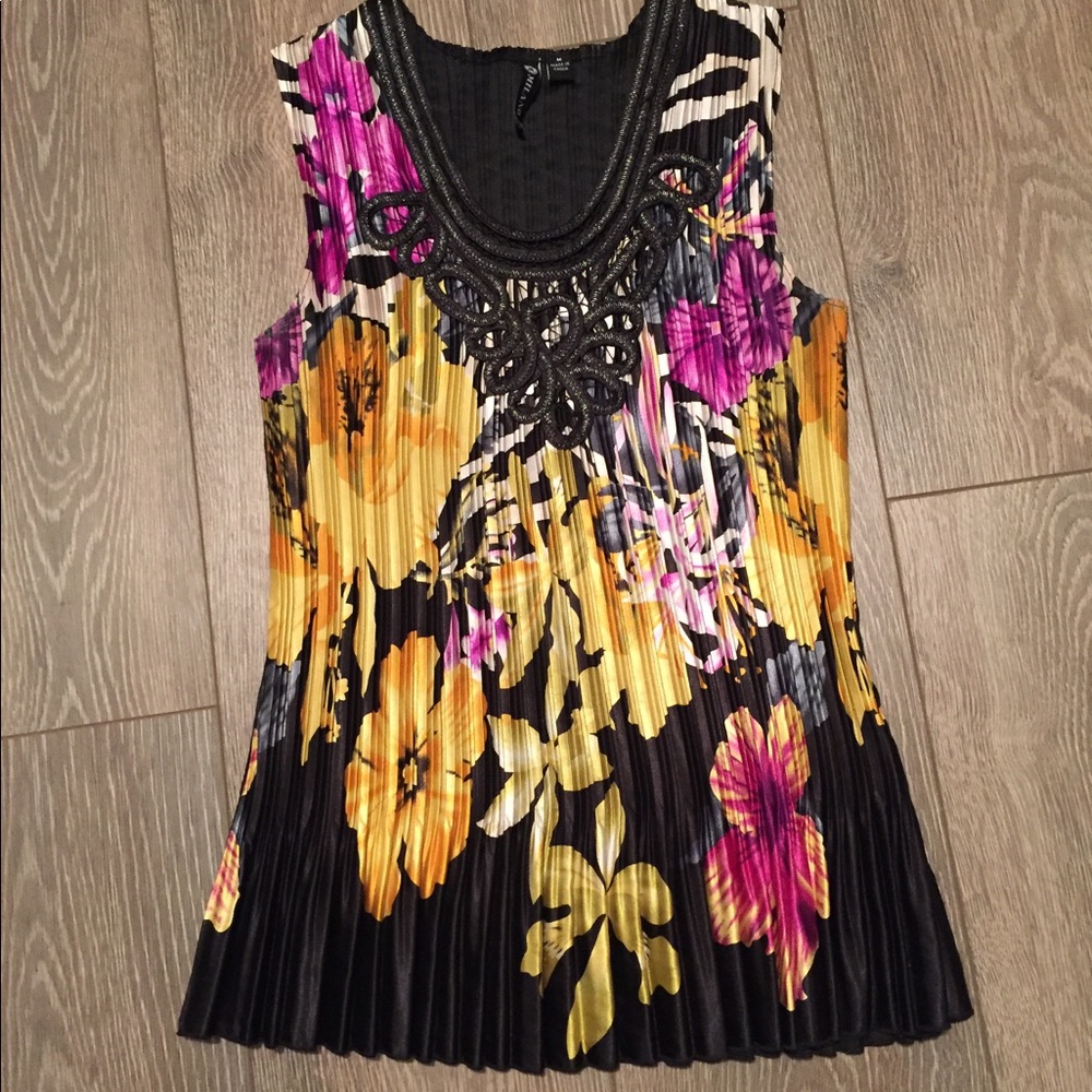 Milano Sleeveless Top - Accordion Pleated